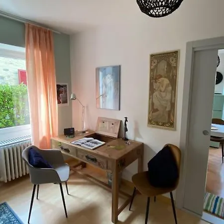 Accogliente Con Cucina Arredata